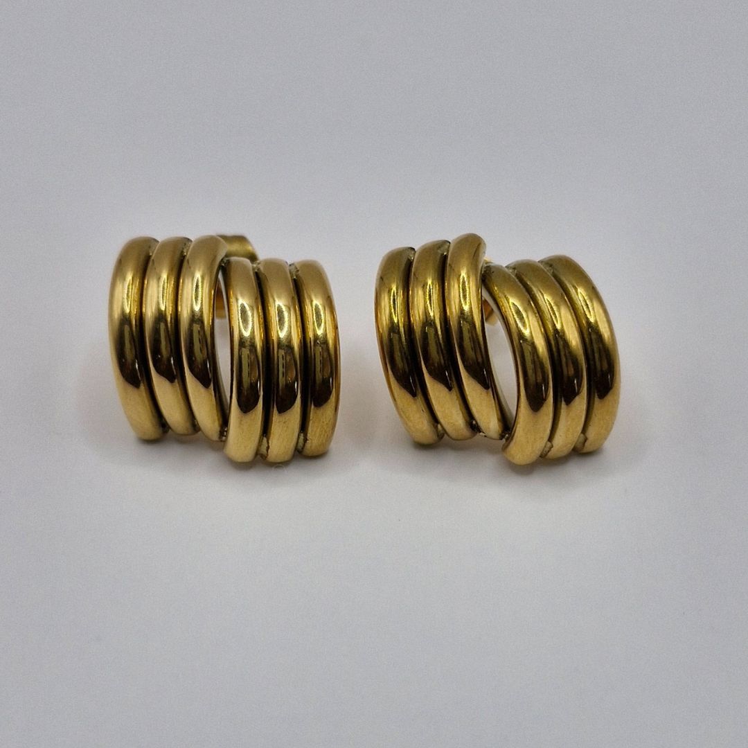 Lilly Interlocked Studs