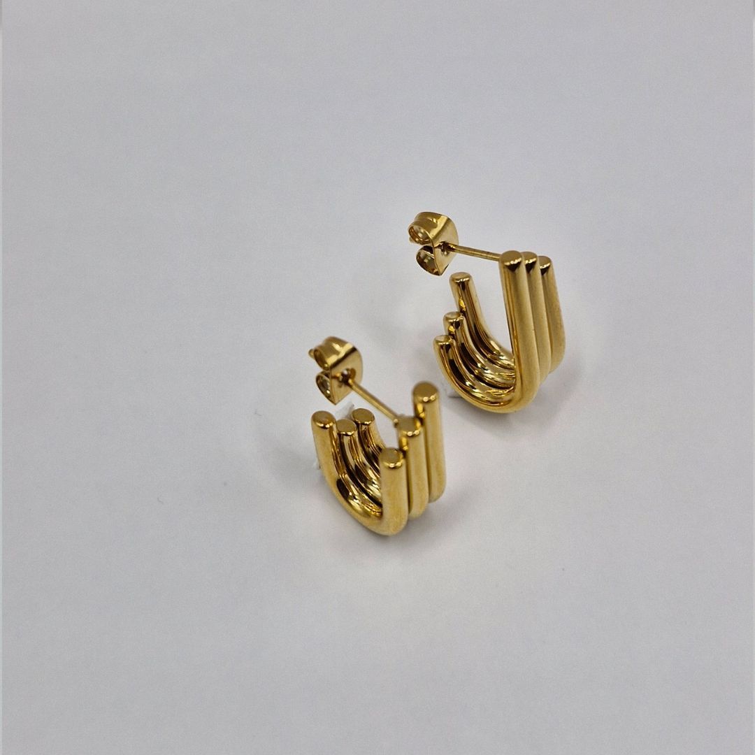 Lua Curved Studed Earrings | Luciana Luxe